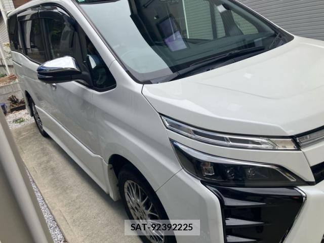 Toyota VOXY HYBRID 2020-10 8667133-2