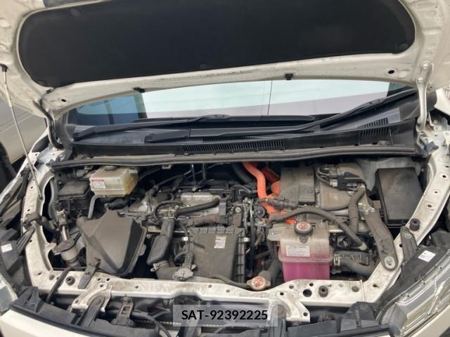 Toyota VOXY HYBRID 2020-10 8667133-5
