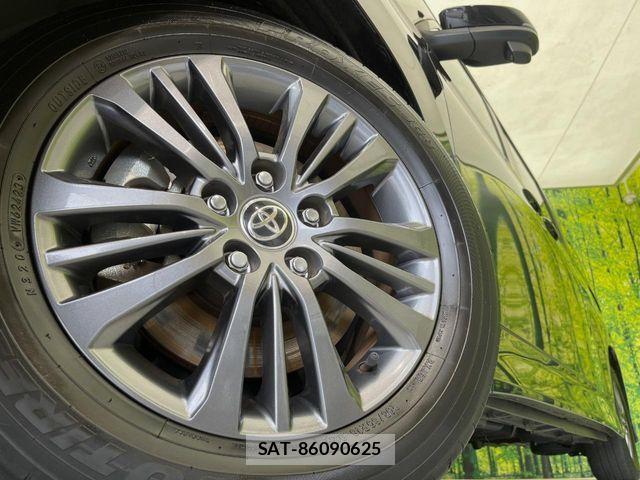 Toyota VOXY HYBRID 2023-07 8667131-13