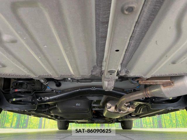 Toyota VOXY HYBRID 2023-07 8667131-18