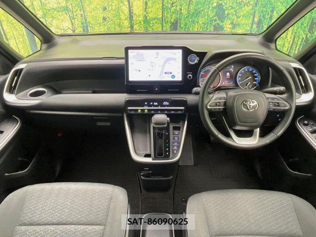 Toyota VOXY HYBRID 2023-07 8667131-1