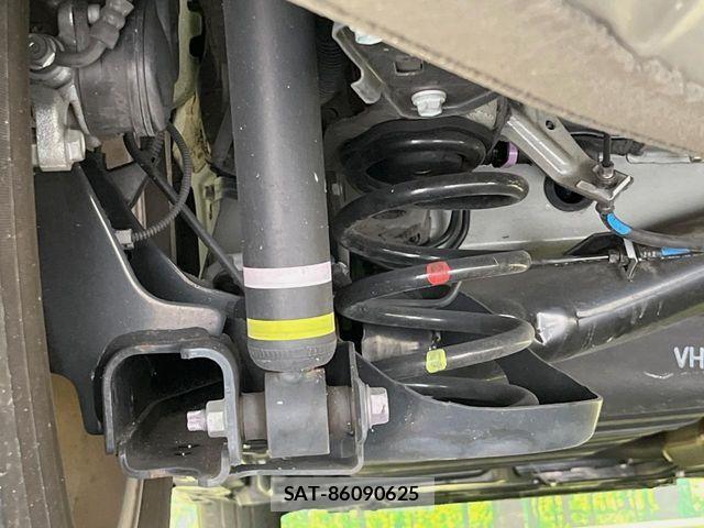 Toyota VOXY HYBRID 2023-07 8667131-19