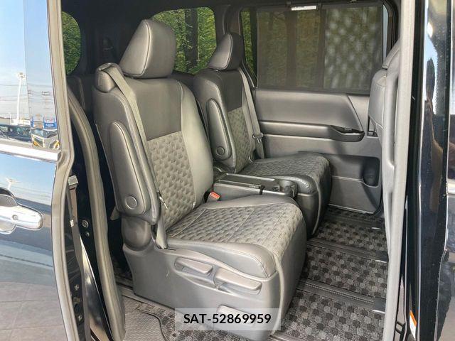 Toyota VOXY HYBRID 2024-01 8662353-9