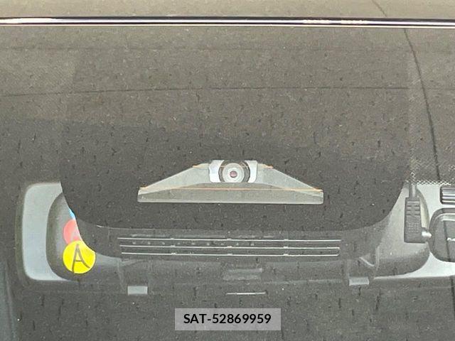Toyota VOXY HYBRID 2024-01 8662353-5