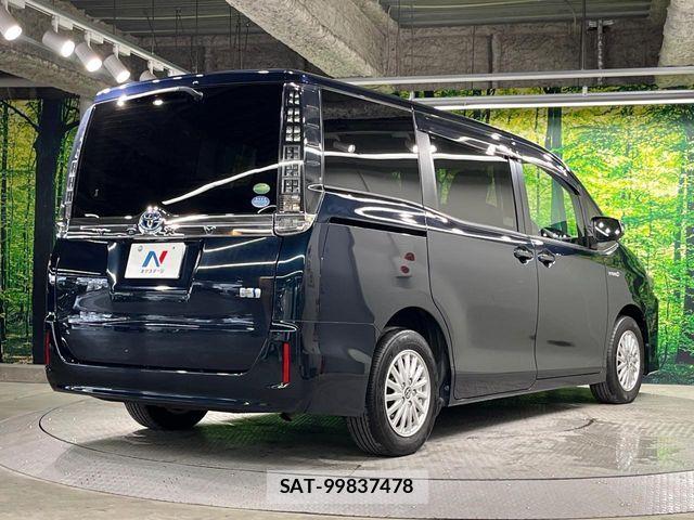 Toyota VOXY HYBRID 2014-09 8662367-17