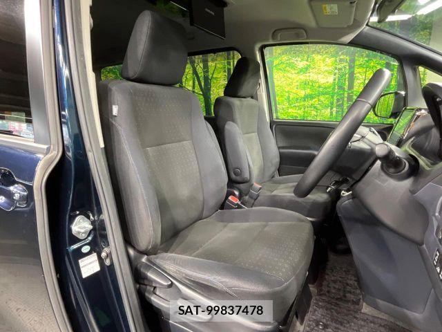 Toyota VOXY HYBRID 2014-09 8662367-7