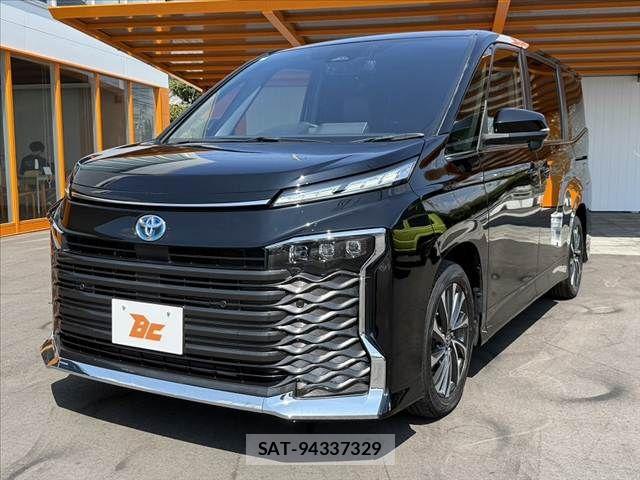 Toyota VOXY HYBRID 2023-01 8662358-9
