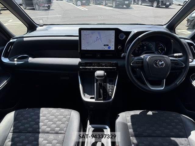 Toyota VOXY HYBRID 2023-01 8662358-1