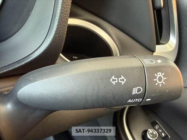 Toyota VOXY HYBRID 2023-01 8662358-25