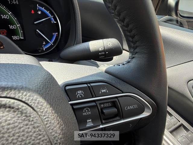 Toyota VOXY HYBRID 2023-01 8662358-6