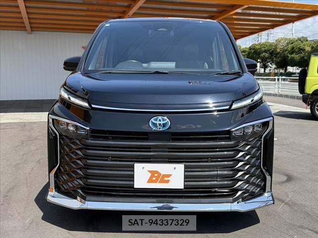 Toyota VOXY HYBRID 2023-01 8662358-8