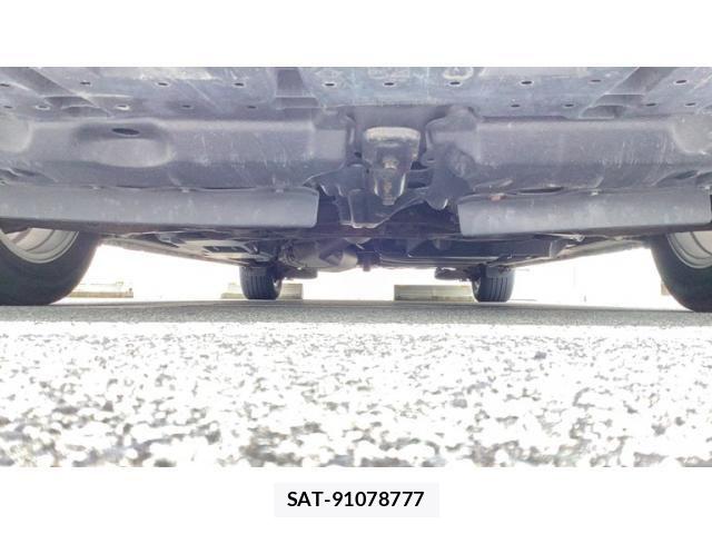 Toyota VOXY HYBRID 2014-07 8662376-4