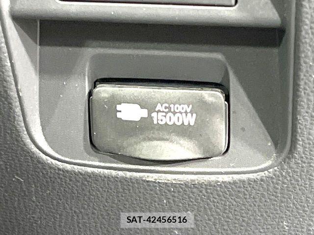 Toyota VOXY HYBRID 2023-10 8662352-6