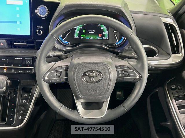 Toyota VOXY HYBRID 2022-12 8667129-11