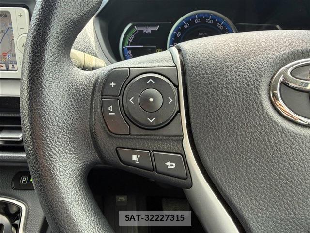 Toyota VOXY HYBRID 2014-03 8662375-19