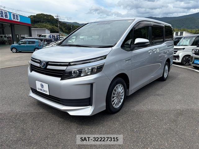 Toyota VOXY HYBRID 2014-03 8662375-2