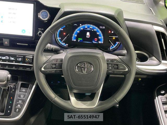 Toyota VOXY HYBRID 2023-08 8662354-12