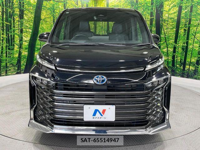 Toyota VOXY HYBRID 2023-08 8662354-15