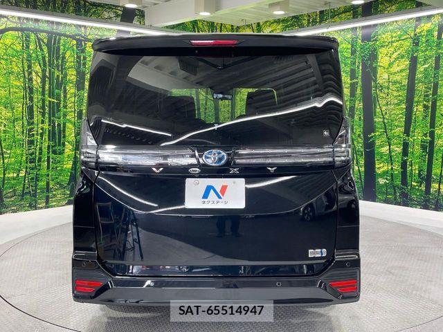 Toyota VOXY HYBRID 2023-08 8662354-16
