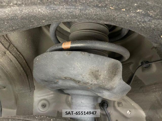 Toyota VOXY HYBRID 2023-08 8662354-19