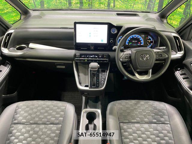 Toyota VOXY HYBRID 2023-08 8662354-3