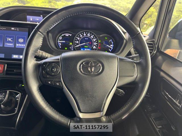 Toyota VOXY HYBRID 2021-07 8667130-12
