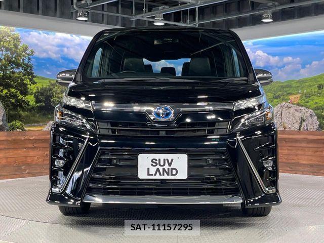 Toyota VOXY HYBRID 2021-07 8667130-15