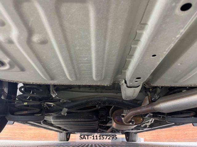 Toyota VOXY HYBRID 2021-07 8667130-18