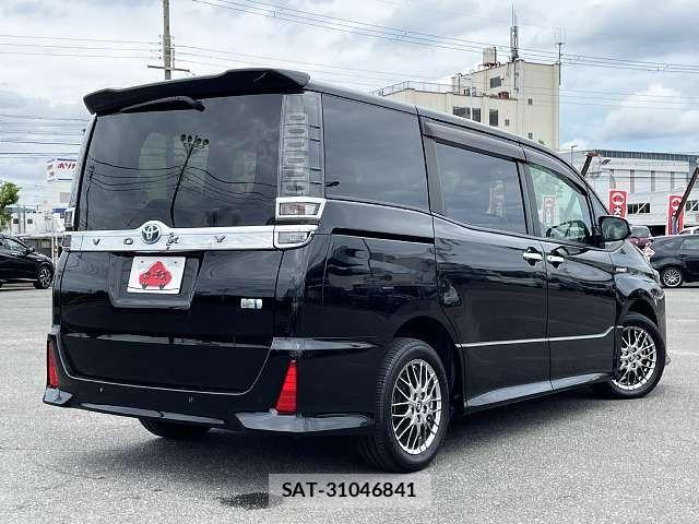 Toyota VOXY HYBRID 2019-09 8662364-2