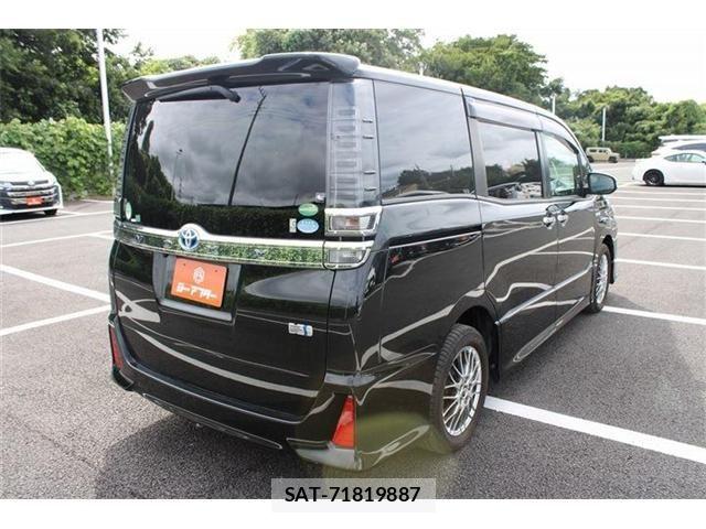 Toyota VOXY HYBRID 2018-12 8667134-9