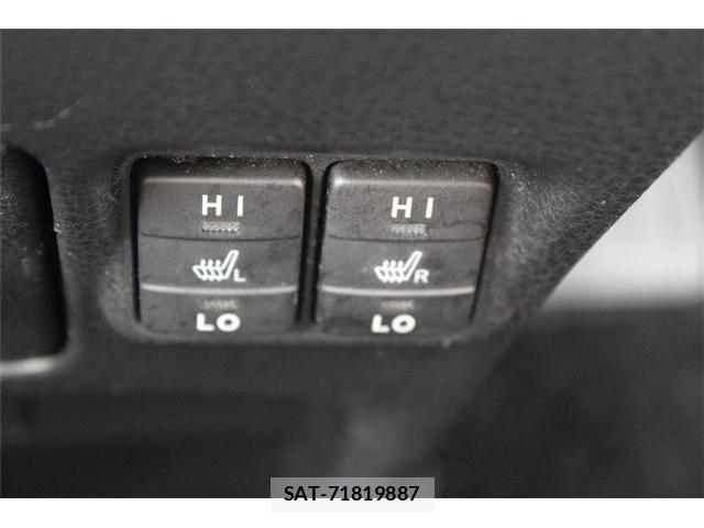 Toyota VOXY HYBRID 2018-12 8667134-3