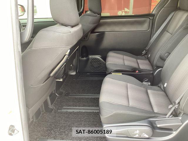 Toyota VOXY HYBRID 2020-07 8662362-9