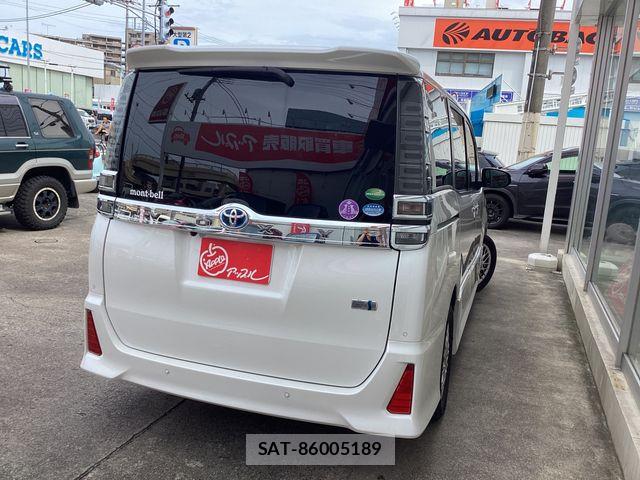 Toyota VOXY HYBRID 2020-07 8662362-2