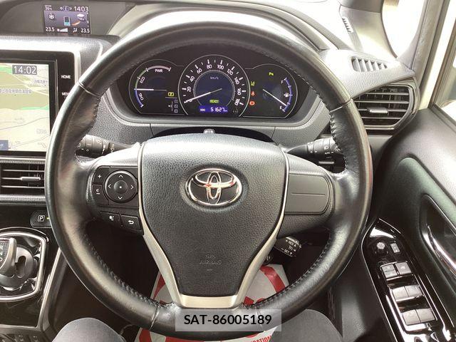 Toyota VOXY HYBRID 2020-07 8662362-4