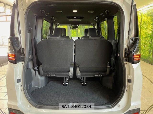 Toyota VOXY HYBRID 2025-07 8662351-10