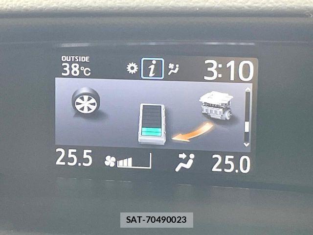 Toyota VOXY HYBRID 2017-10 8686916-14