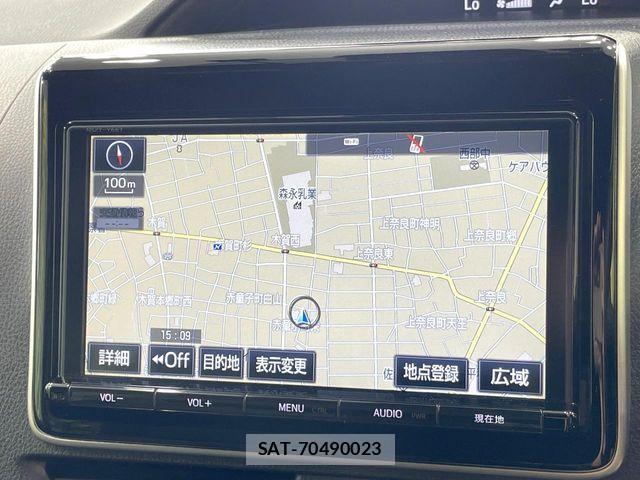 Toyota VOXY HYBRID 2017-10 8686916-8