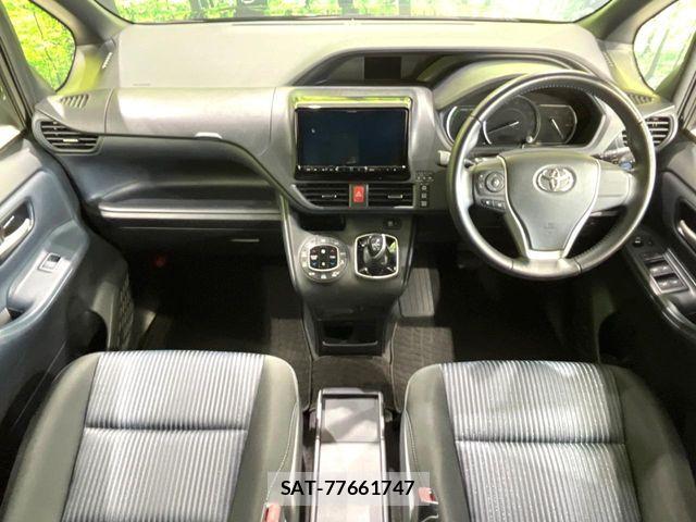 Toyota VOXY HYBRID 2016-03 8686919-1