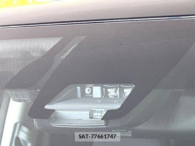 Toyota VOXY HYBRID 2016-03 8686919-5