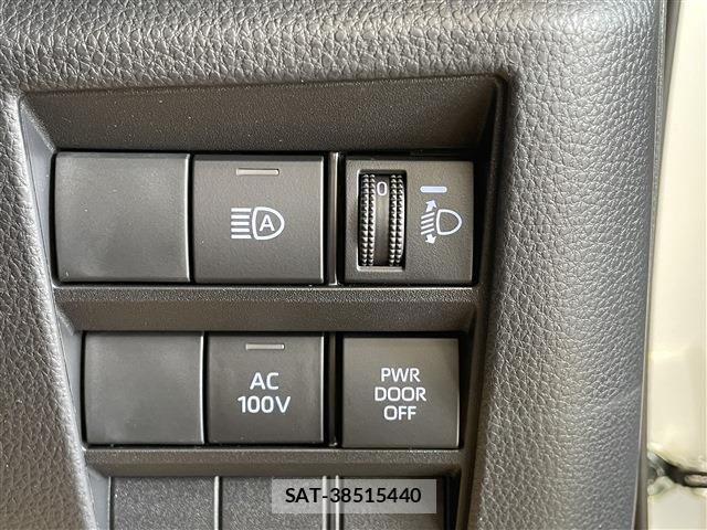 Toyota VOXY HYBRID 2026-07 8686904-18