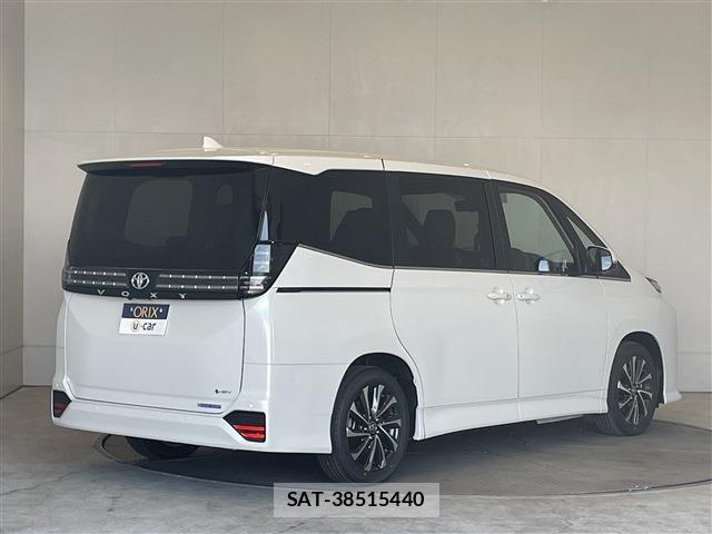 Toyota VOXY HYBRID 2026-07 8686904-1
