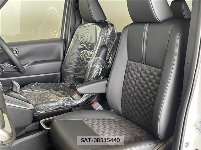 Toyota VOXY HYBRID 2026-07 8686904-23