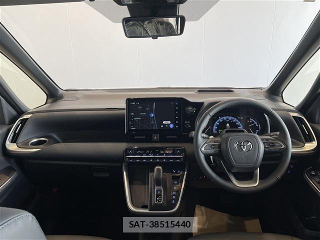 Toyota VOXY HYBRID 2026-07 8686904-2