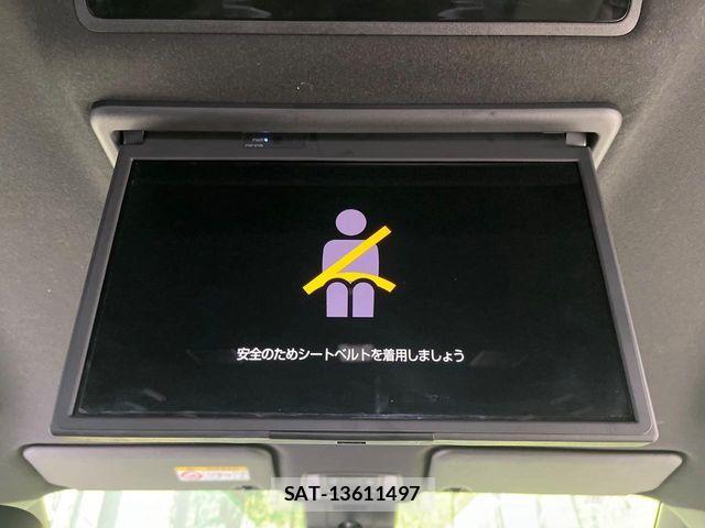 Toyota VOXY HYBRID 2023-08 8686910-4