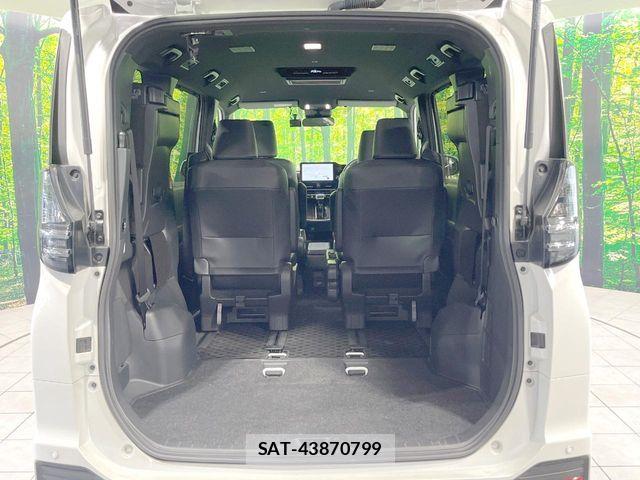 Toyota VOXY HYBRID 2024-12 8686906-10