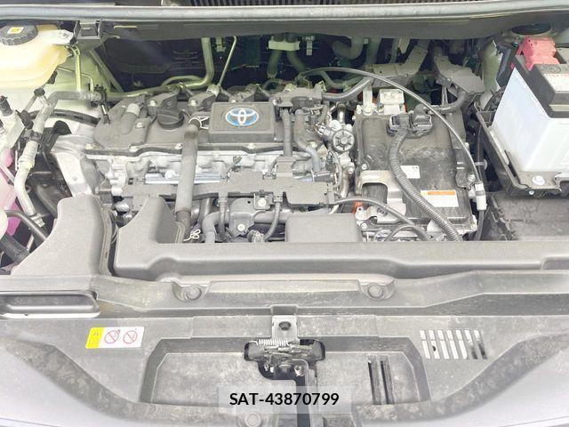 Toyota VOXY HYBRID 2024-12 8686906-17