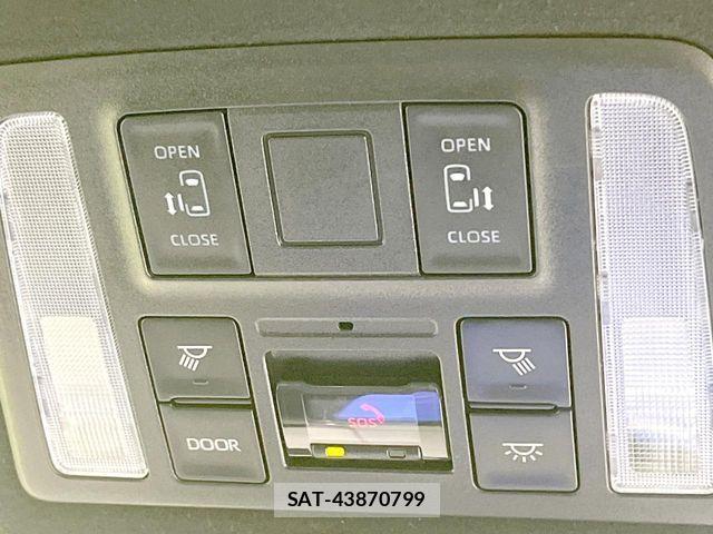 Toyota VOXY HYBRID 2024-12 8686906-6