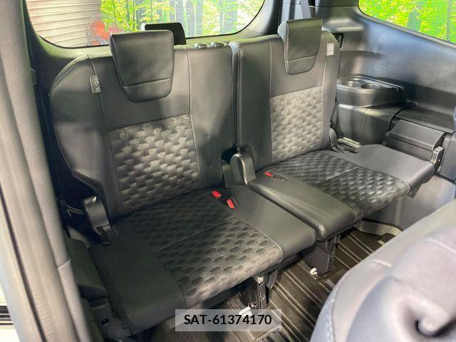 Toyota VOXY HYBRID 2025-04 8686908-9
