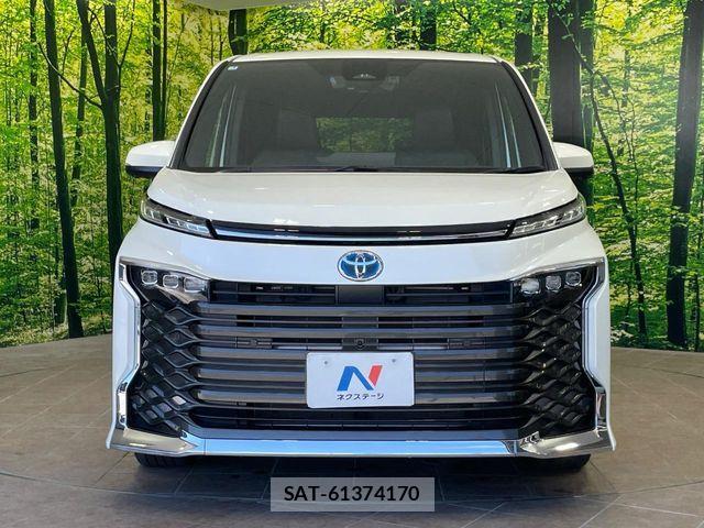 Toyota VOXY HYBRID 2025-04 8686908-14
