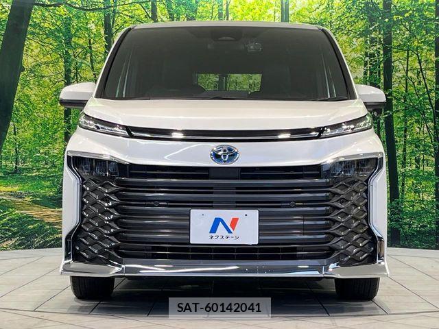 Toyota VOXY HYBRID 2023-07 8686909-14